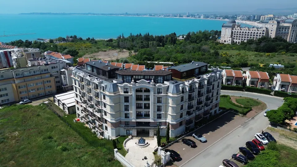 3-Zimmer-Wohnung mit Meerblick in Romance Paris, Sweti Wlas