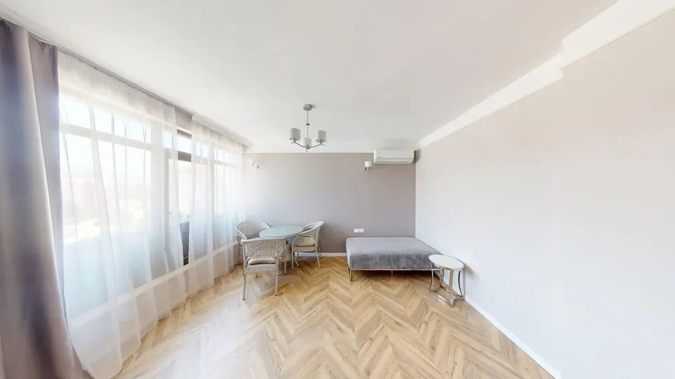 3-Zimmer-Wohnung mit Meerblick in Romance Paris, Sweti Wlas