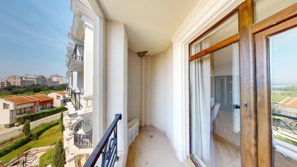3-Zimmer-Wohnung mit Meerblick in Romance Paris, Sweti Wlas