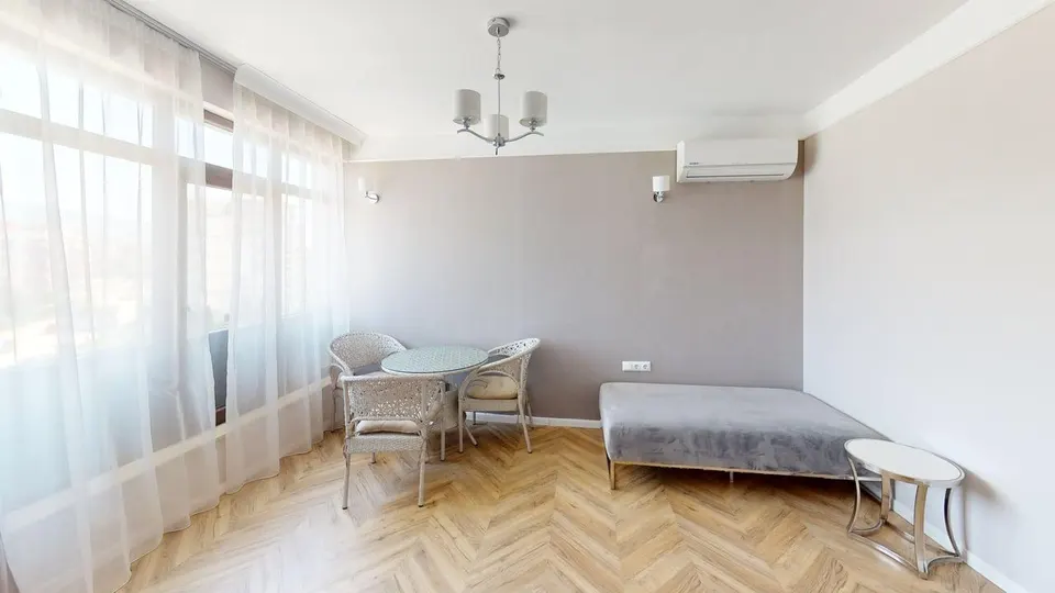 3-Zimmer-Wohnung mit Meerblick in Romance Paris, Sweti Wlas
