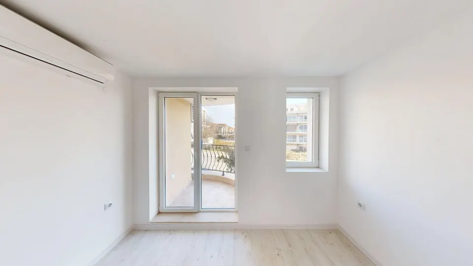 2-Zimmer-Wohnung mit Meerblick in Grand Villa, Sweti Wlas