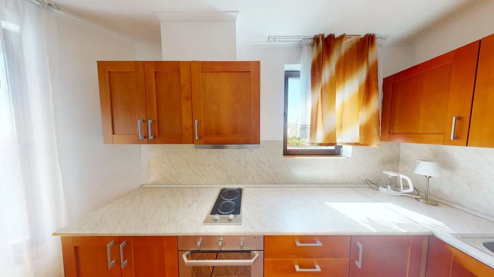 Обзаведен тристаен апартамент в BayViewVillas, Кошарица