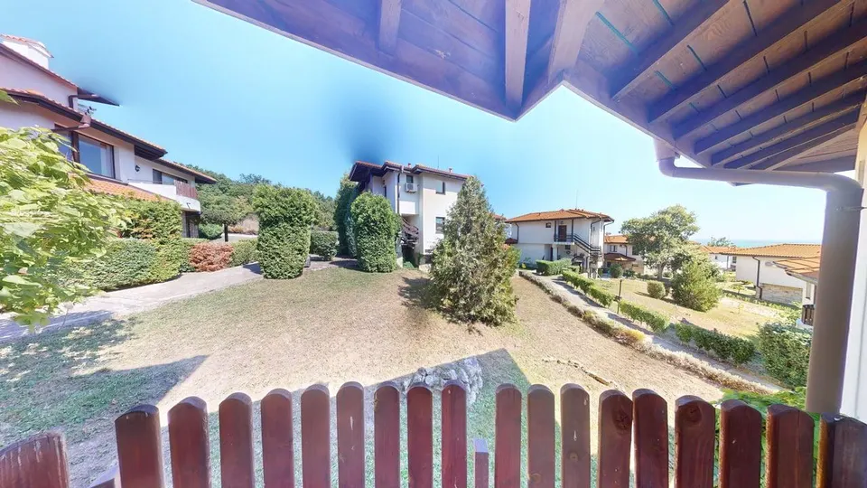 Обзаведен тристаен апартамент в BayViewVillas, Кошарица