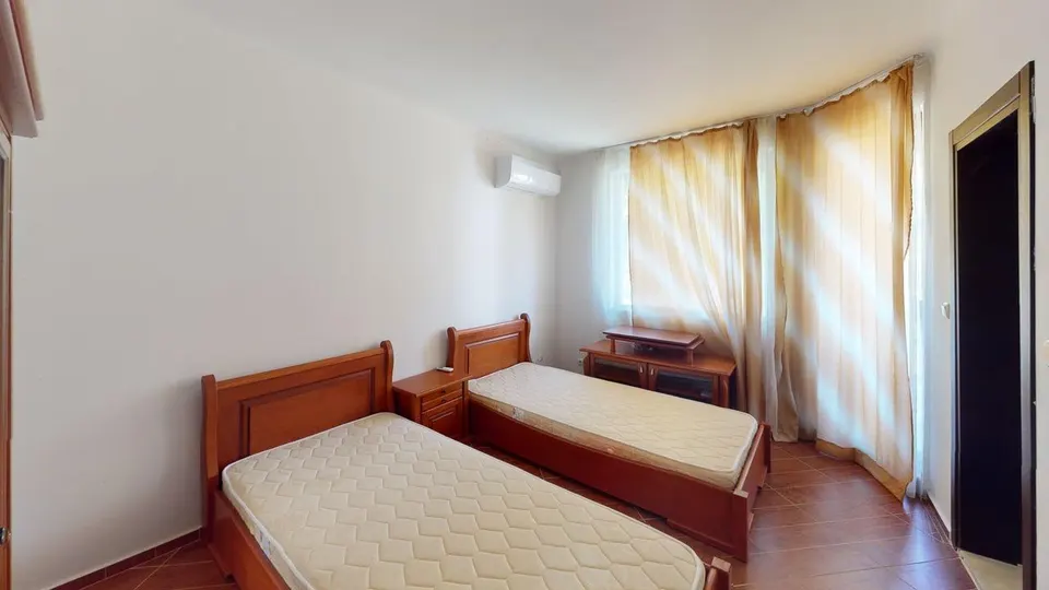 Обзаведен тристаен апартамент в BayViewVillas, Кошарица