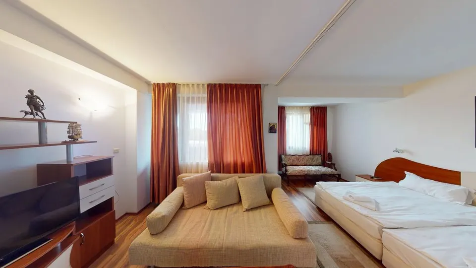 Hotel with restaurant and spa in Kosharitsa