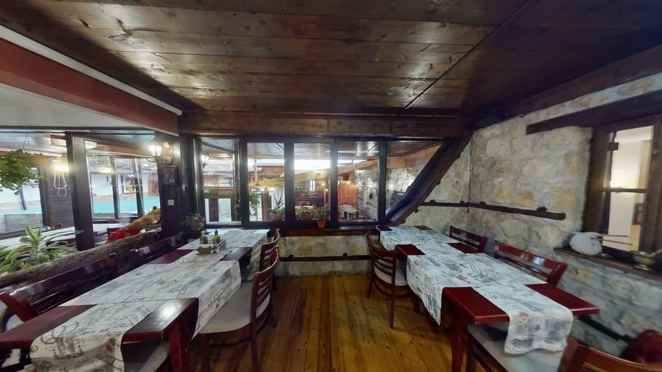 Hotel with restaurant and spa in Kosharitsa