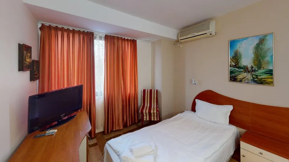 Hotel with restaurant and spa in Kosharitsa
