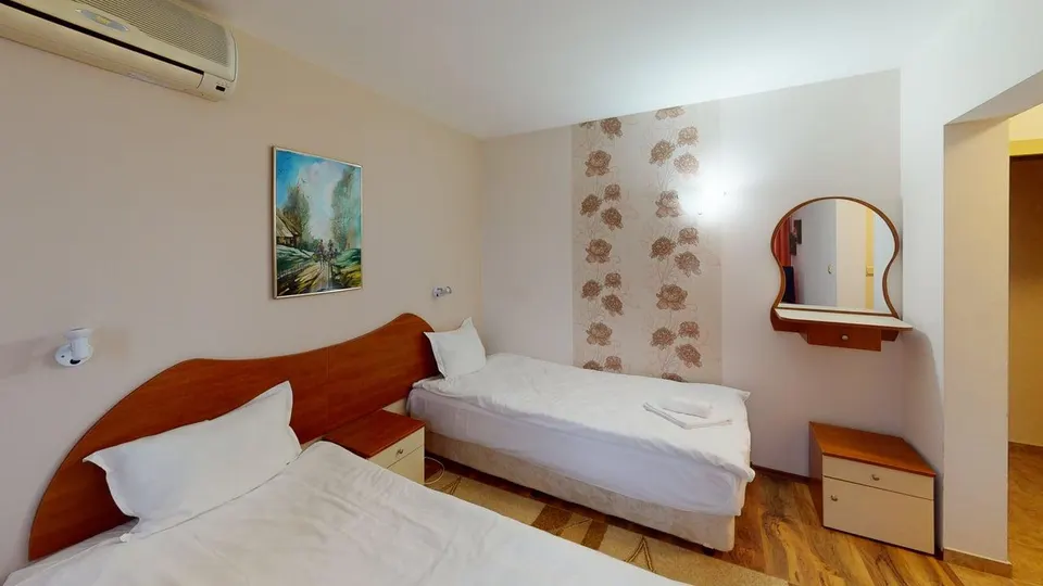 Hotel with restaurant and spa in Kosharitsa