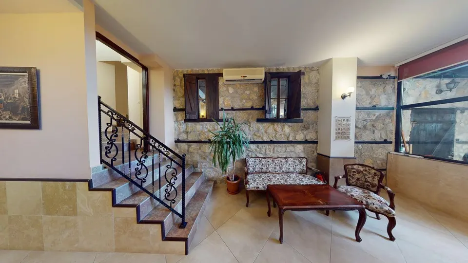 Hotel with restaurant and spa in Kosharitsa