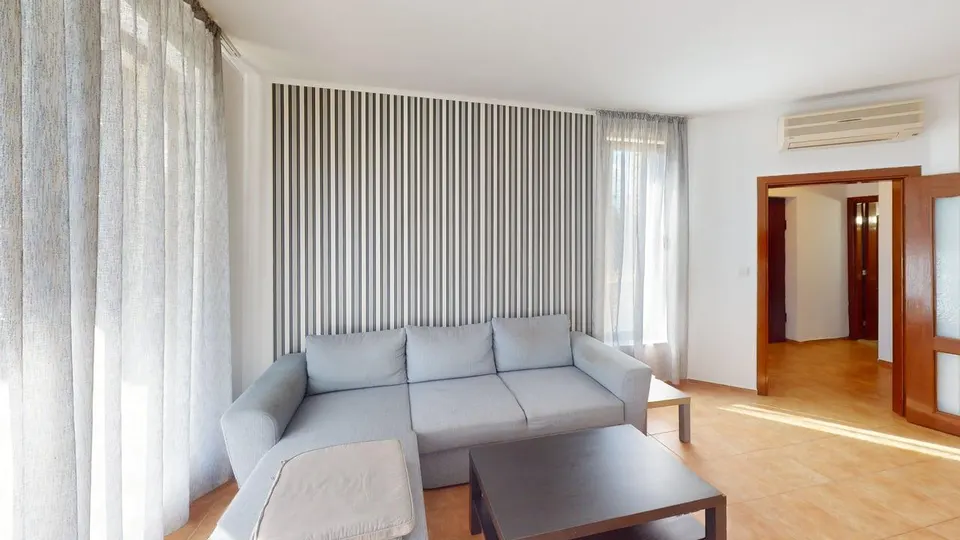 Möblierte 3-Zimmer-Wohnung in BayViewVillas, Kosharitsa
