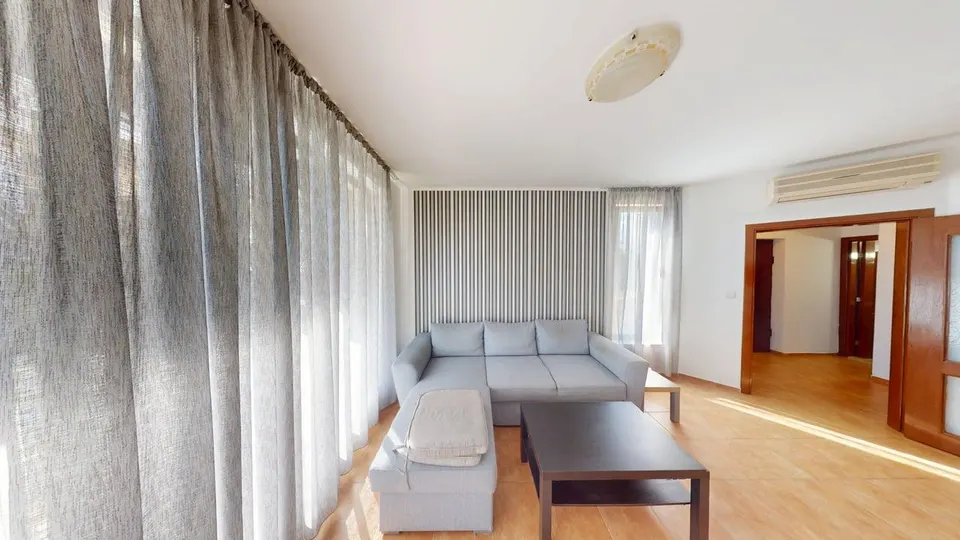 Möblierte 3-Zimmer-Wohnung in BayViewVillas, Kosharitsa