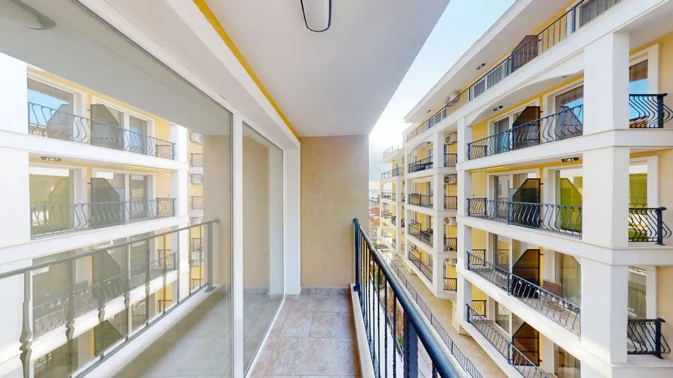 2-Zimmer-Wohnung mit Meerblick in Grand Villa, Sweti Wlas