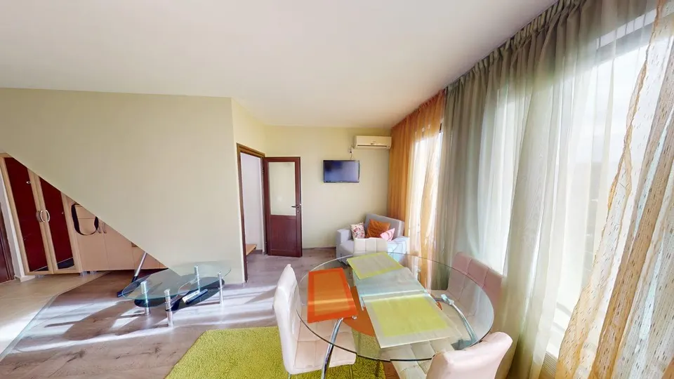 Двустаен апартамент в комплекс Amber Beach, Слънчев бряг