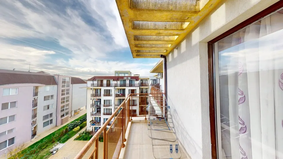 Двустаен апартамент в комплекс Amber Beach, Слънчев бряг