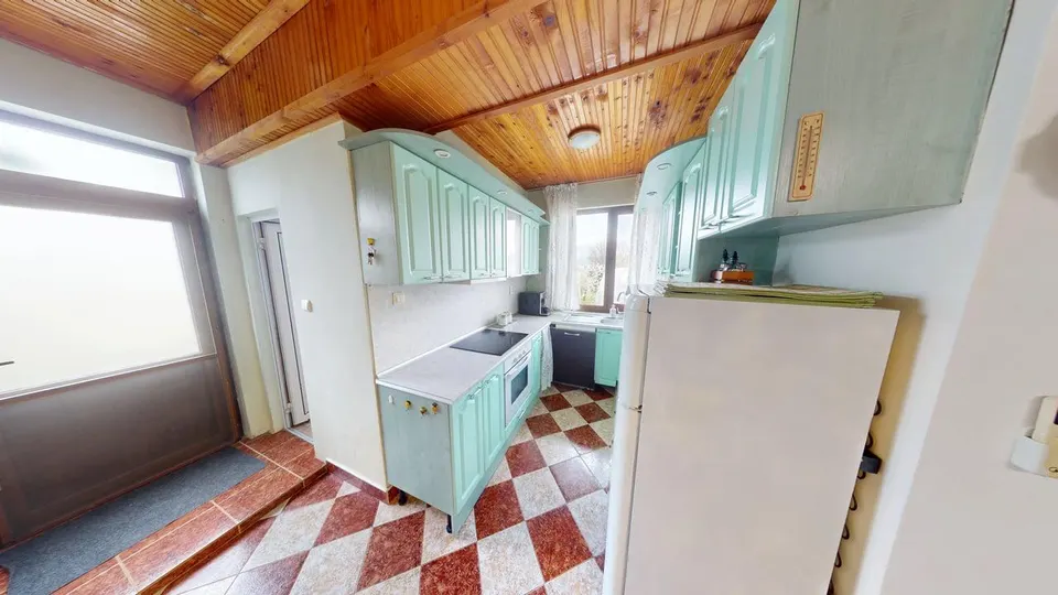 Furnished two-storey house in a gated complex, Poroy