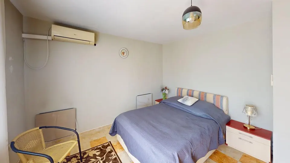 Furnished two-storey house in a gated complex, Poroy