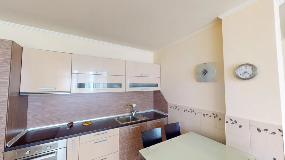 Two-bedroom apartment in the Atrium Beach complex, Elenite