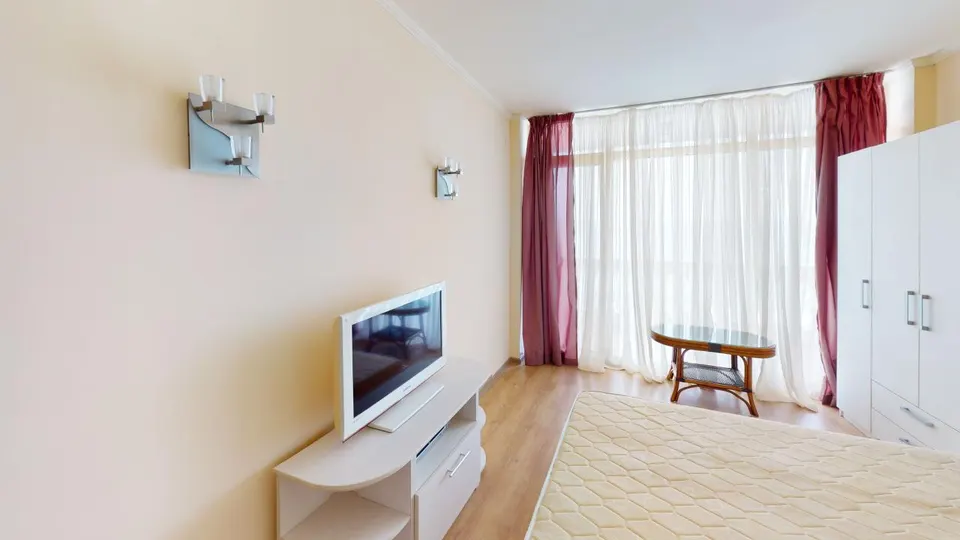 Two-bedroom apartment in the Atrium Beach complex, Elenite