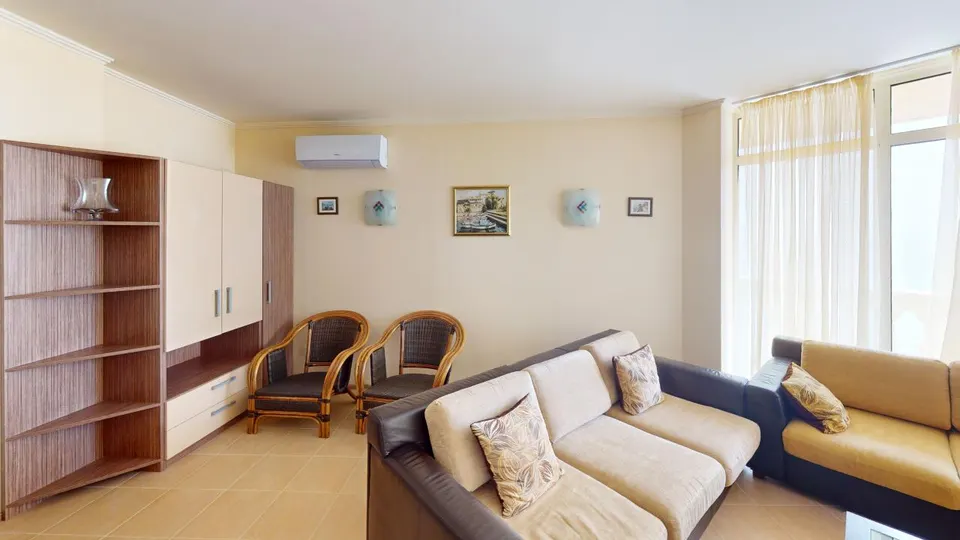 Two-bedroom apartment in the Atrium Beach complex, Elenite