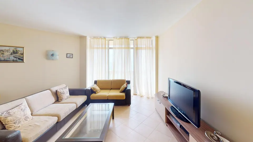 Two-bedroom apartment in the Atrium Beach complex, Elenite