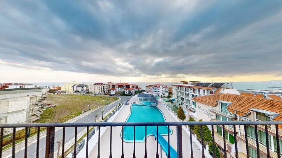 2-Zimmer-Wohnung mit Meerblick in Grand Villa, Sweti Wlas