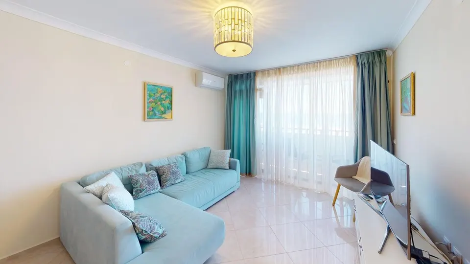 Two-bedroom apartment with sea view in Arena 1, Sveti Vlas