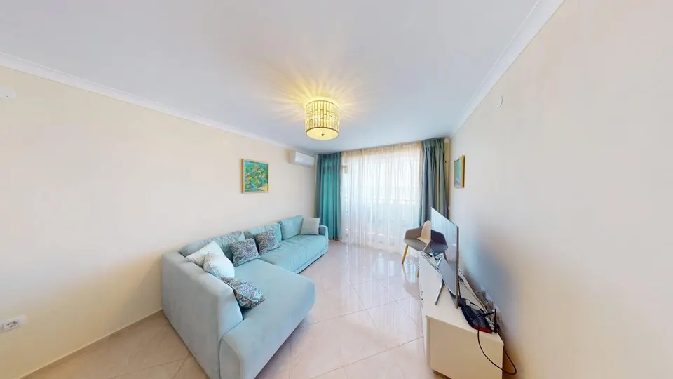 3-Zimmer-Wohnung mit Meerblick in Arena 1, Sweti Wlas