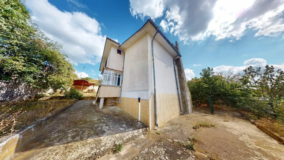 Two-storey house with a plot in Cholakova Cheshma, Kosharitsa