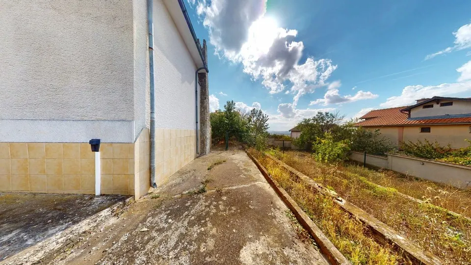 Two-storey house with a plot in Cholakova Cheshma, Kosharitsa